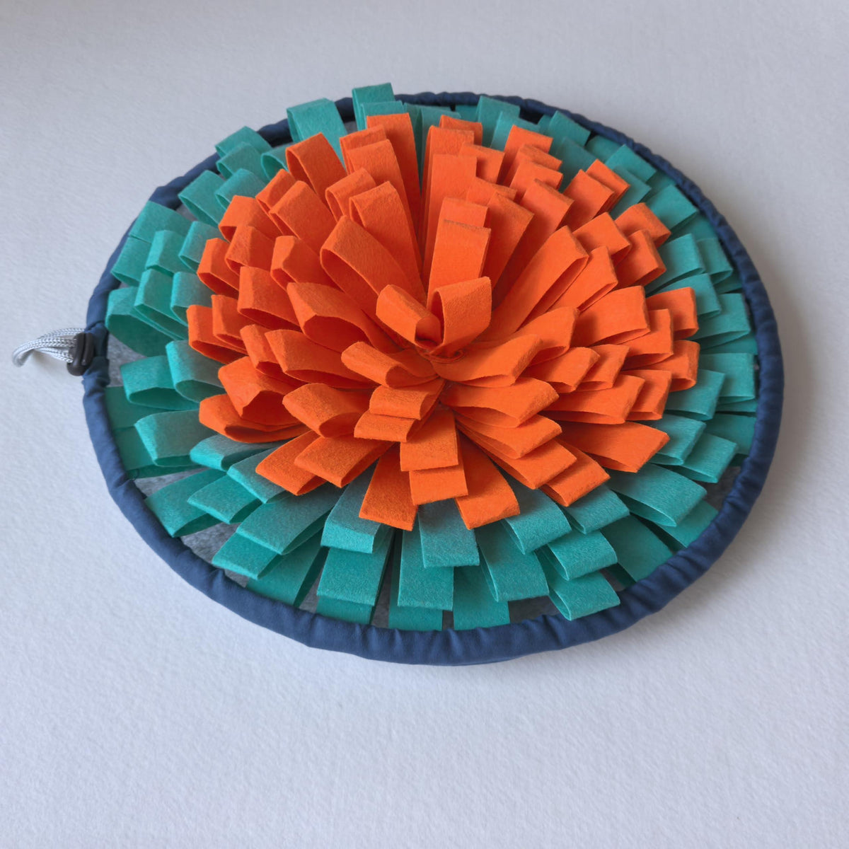 Snuffle Mat for Dogs   Adjustable Interactive Puzzle Toy for Large & Small Breed Slow Feeder for Mental Stimulation & Stress Relief Encourages Natural Foraging Ideal for Indoor & Outdoor Use
